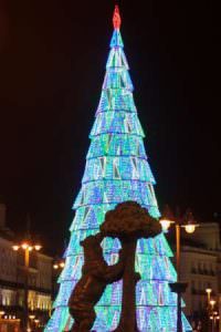 abeto uces puerta del sol